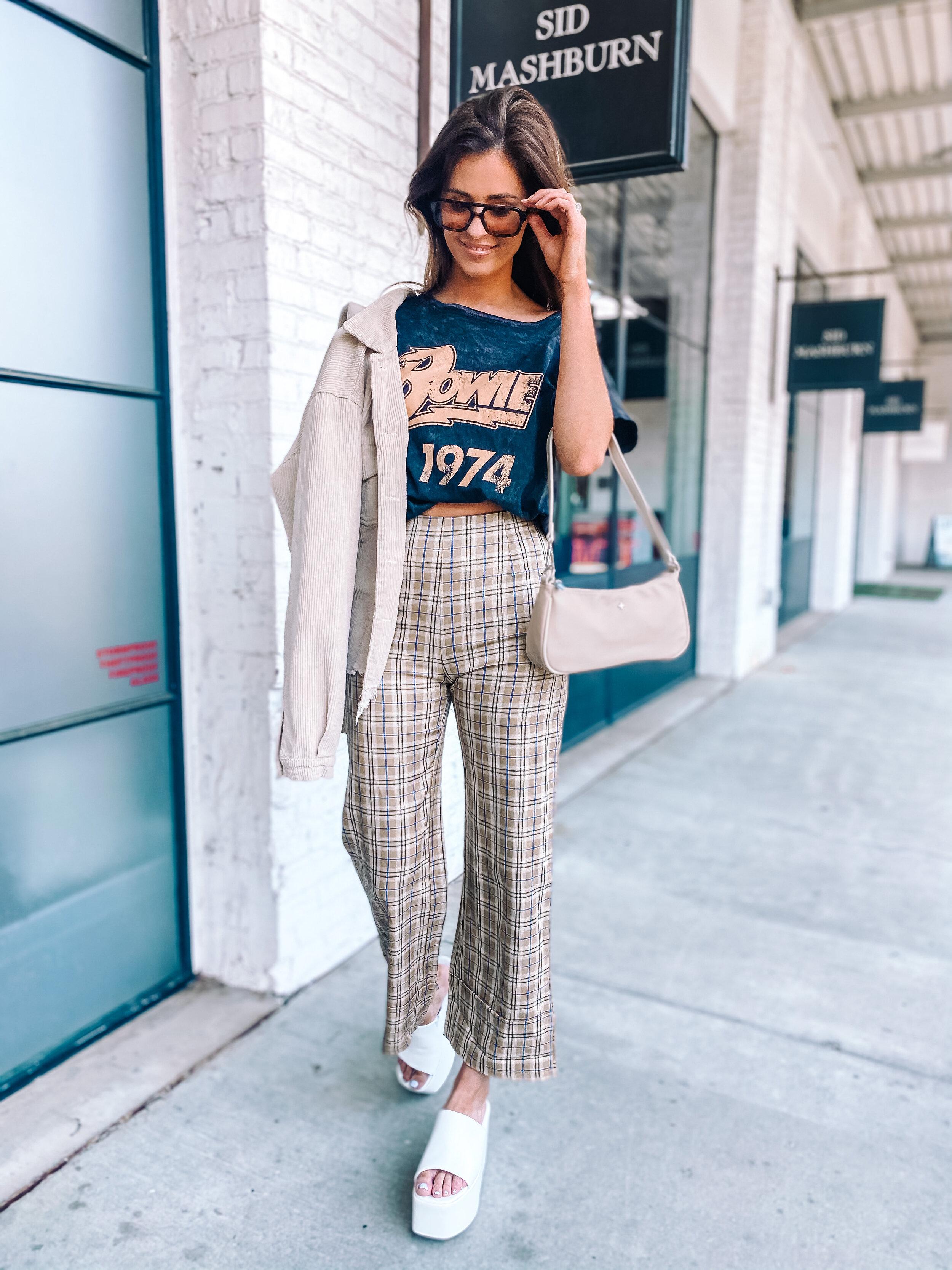 10 Simple but Stylish Ways to Style a Graphic Tee - McKenzie Gillespie