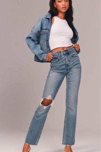 Light Denim Jeans Outfits