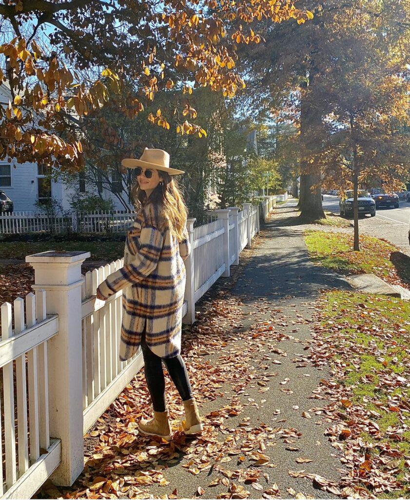 Plaid: Versatile Idea for a Touch of Fall on Thanksgiving